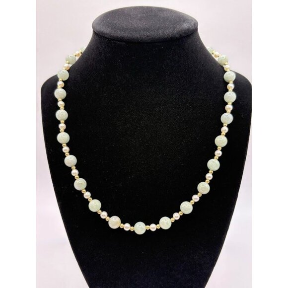 Vintage Green Jade & Cultured Pearl 14kt Yellow Gold Necklace - Choker 18" - Picture 6 of 6